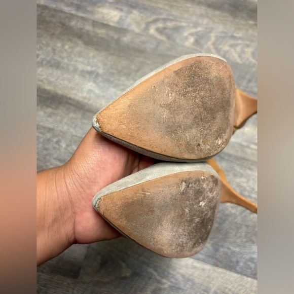 Pour La Vicroire Elegant Beige and Tan Women's Heels - Picture 9 of 15